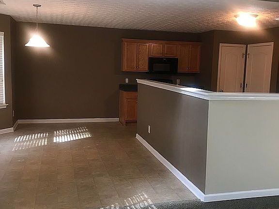 5th image of 7651 Pine Gables Dr