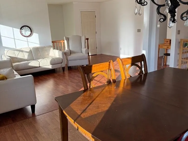 518 Downer St — Photo 12