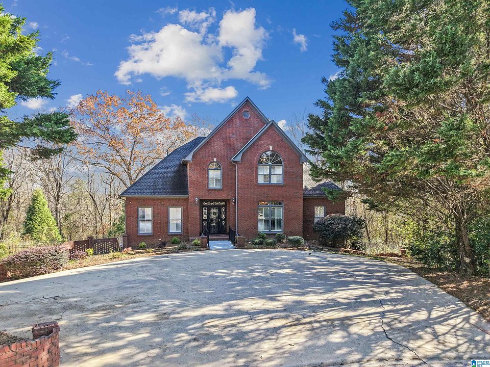 1st image of 709 Cunningham Cir