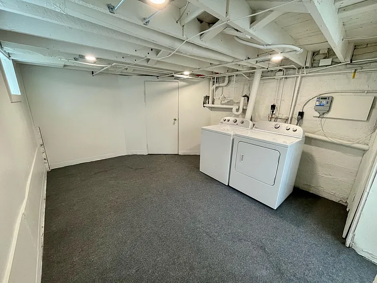 722 E Florida Ave — Photo 24