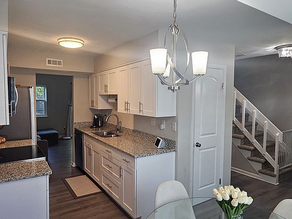 2nd image of 3486 Bancroft Dr