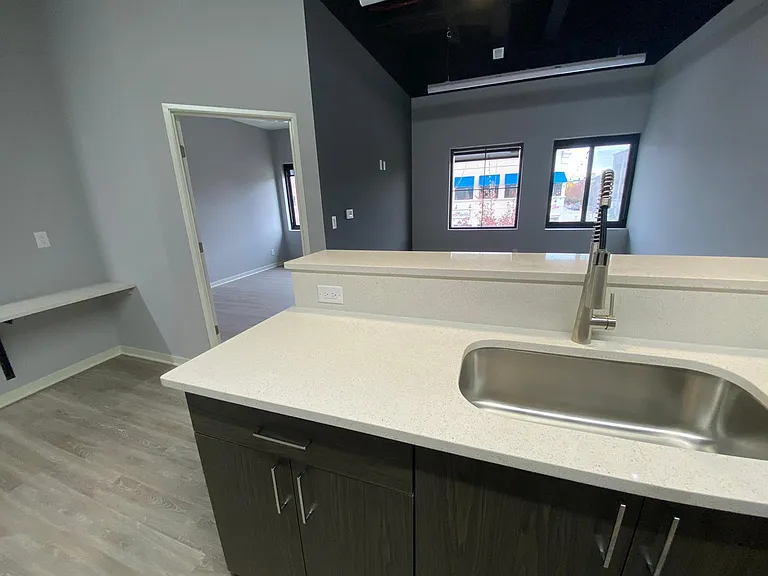 22241 Michigan Ave — Photo 33