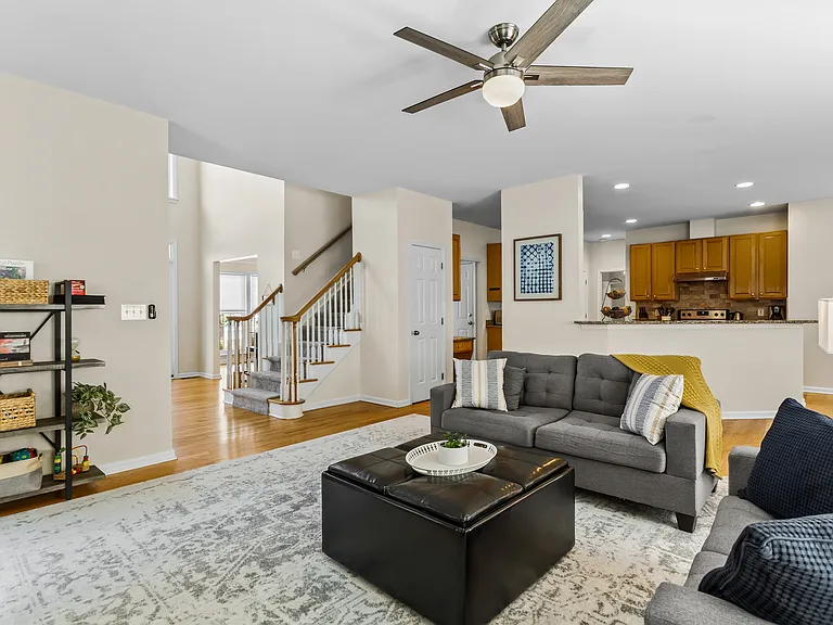 8 Bentley Way — Photo 12