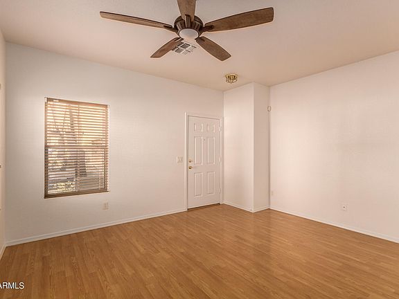 4th image of 1943 Hayden Ln #106
