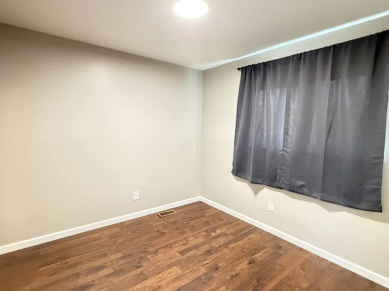 7227 Bramell — Photo 12