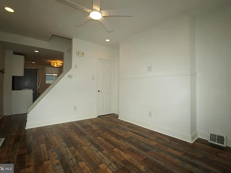 539 Turner St — Photo 18