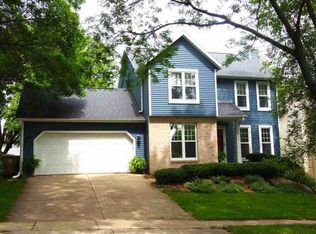 7814 W Oakbrook Cir, Madison, WI 53717