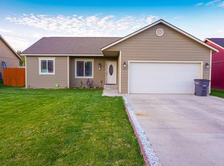 1234 Tieton Estates Dr, Tieton, WA 98947