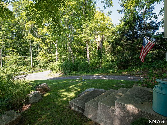 5th image of 30 Carter Hill Road