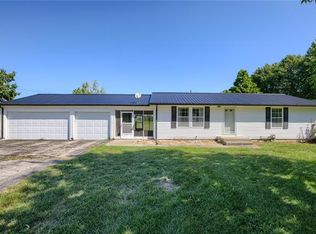 36212 E Pink Hill Rd, Oak Grove, MO 64075