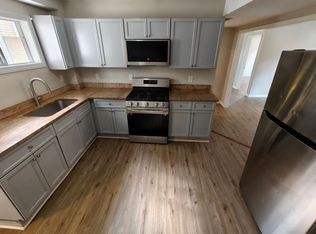 15-17 Greenwich St, Springfield, MA 01107