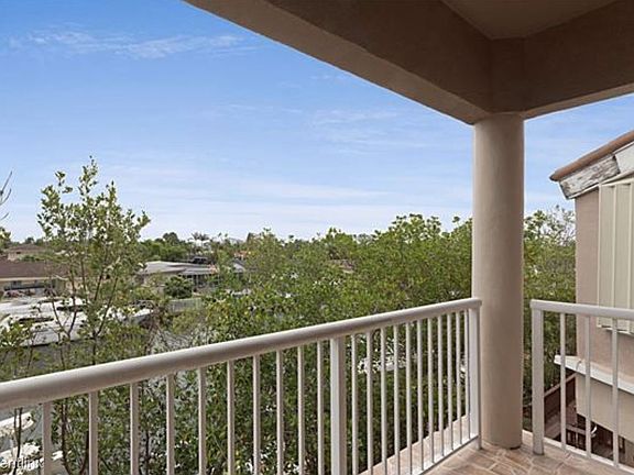 B63C4B87-46FA-4909-A5DE-299A22696E2B