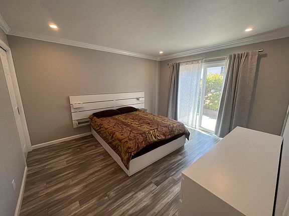4th image of 40 Marbly Ave