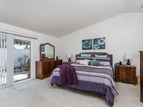 5th image of 11031 Cabrillo St