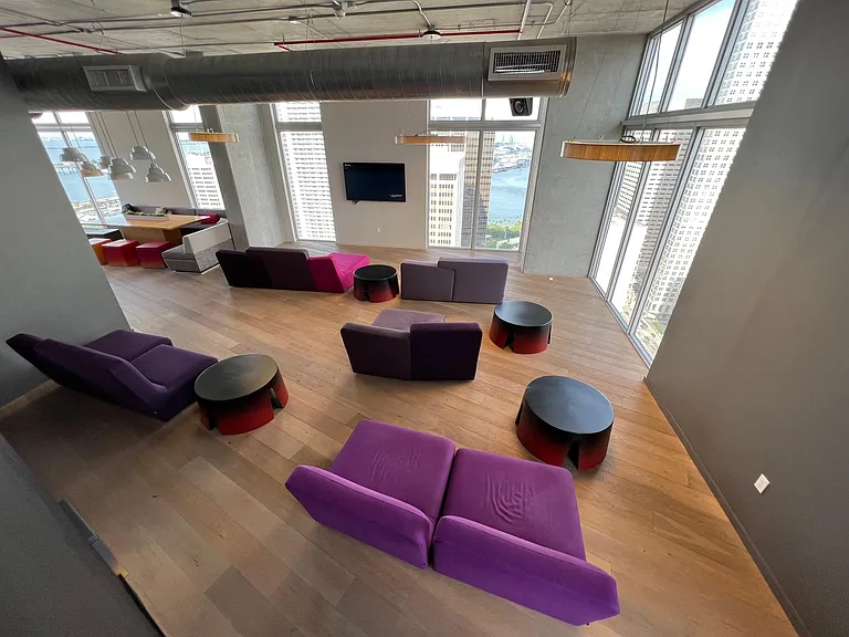 151 SE 1st St #Penthouse 7 — Photo 27