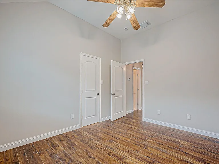 5410 Portage Rock Ln — Photo 35