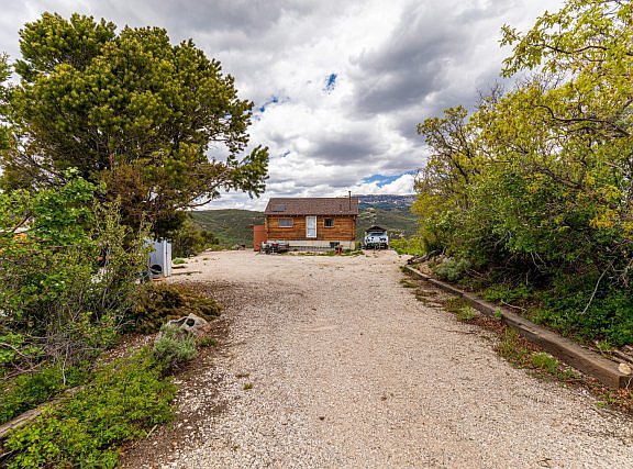 2nd image of 2185 Crestridge Rd #51