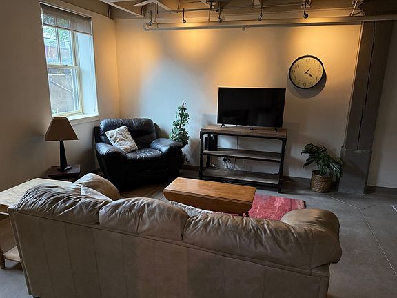 3rd image of 2605 Minnesota Ave #B01