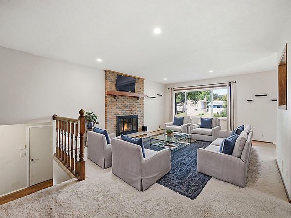5th image of 2370 Pleasant View Dr