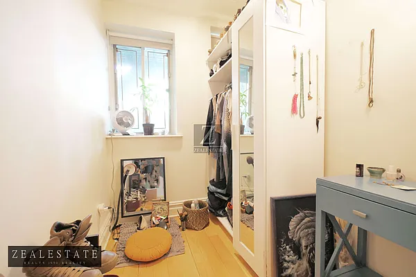 Rented by ZealEstate Group Inc | media 14