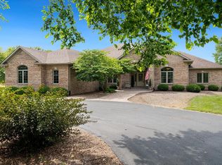 2721 Squaw Prairie Rd, Belvidere, IL 61008