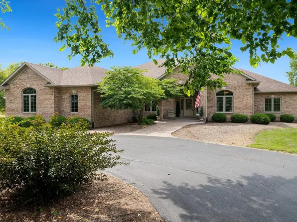 2721 Squaw Prairie Rd, Belvidere, IL 61008