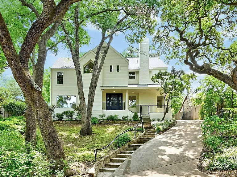1305 Kenwood Ave — Photo 1