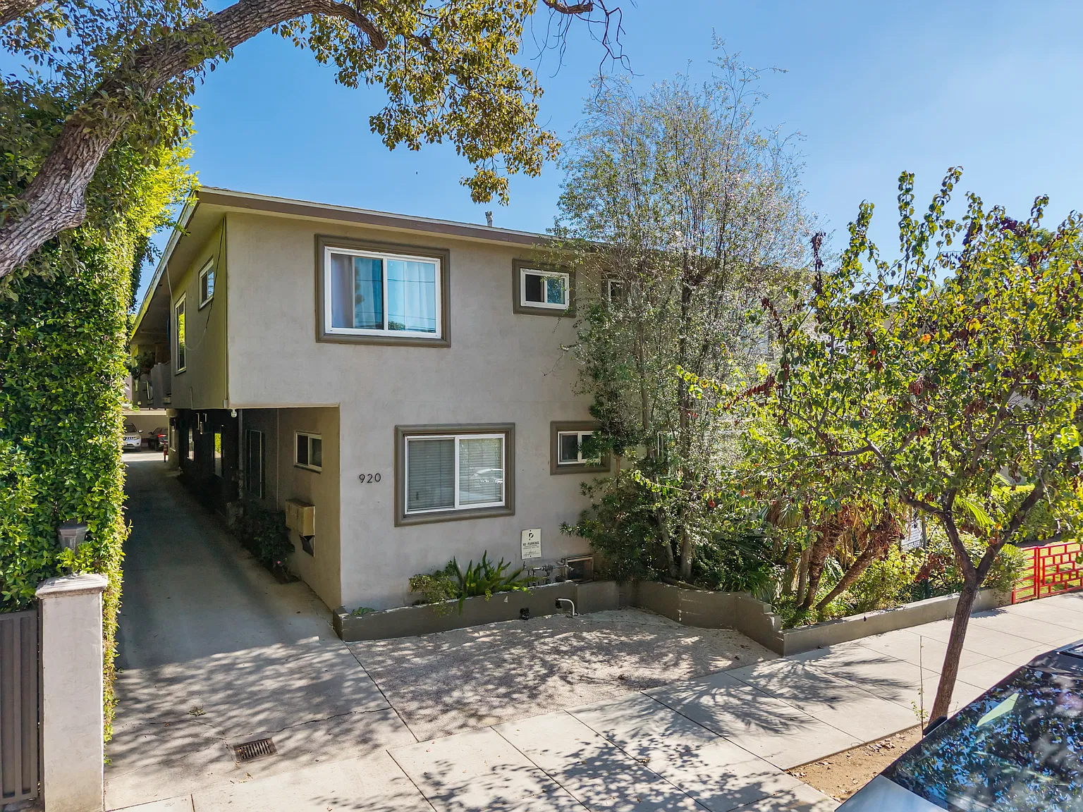 1 bed, 700 sqft, $2,600 — Photo 2