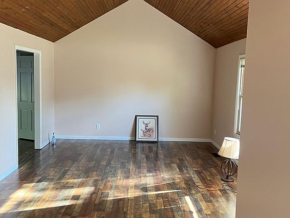 2nd image of 5466 Kenwood Cir