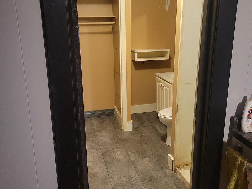 2nd image of 329 Main St W APT 2