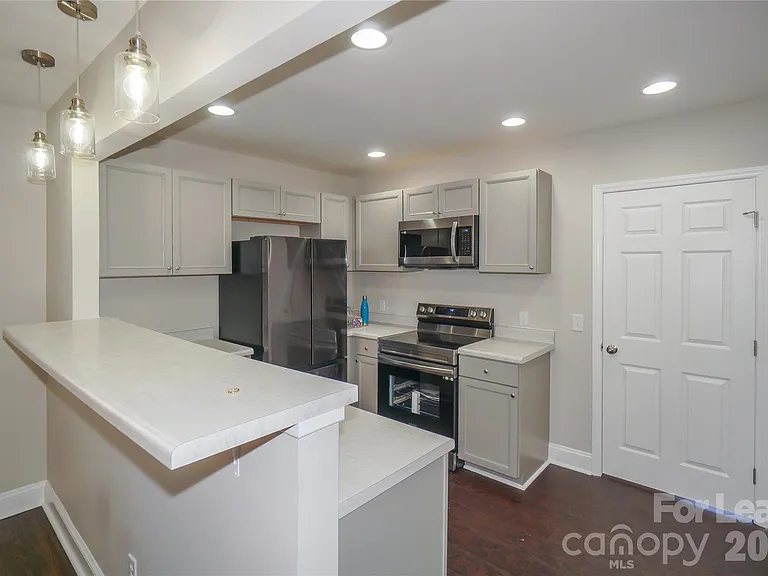 2143 Camp Greene St — Photo 9