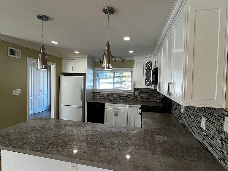 1014 Palisade Ct — Photo 17