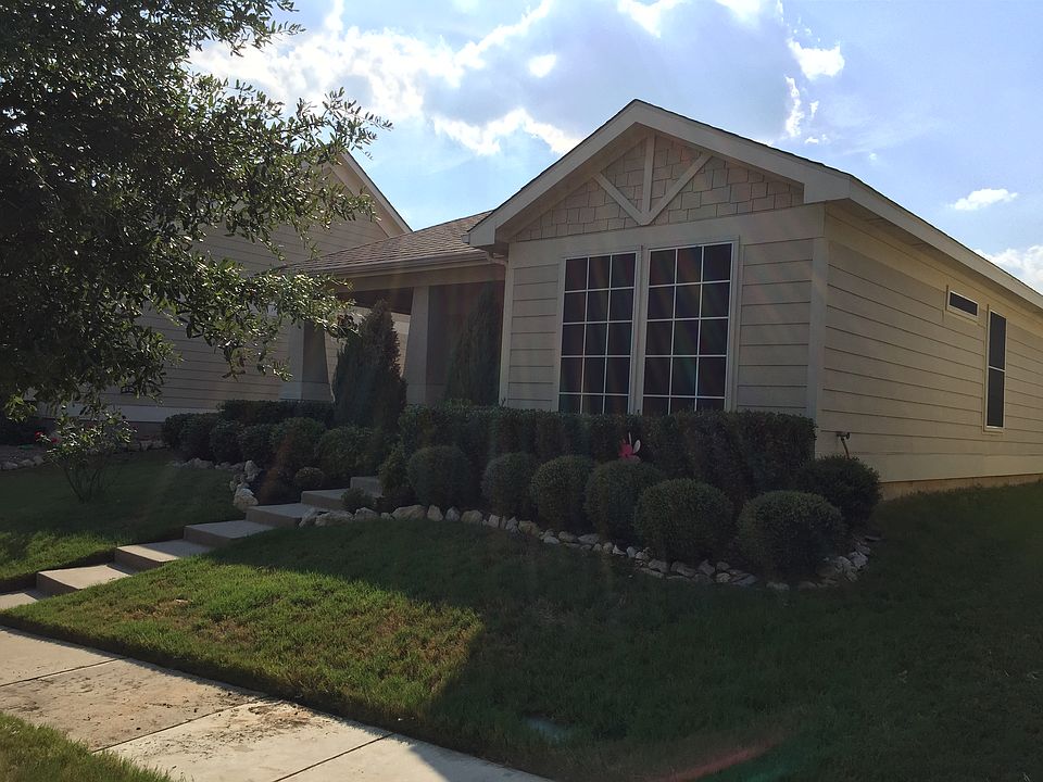 2nd image of 10905 Dillon St