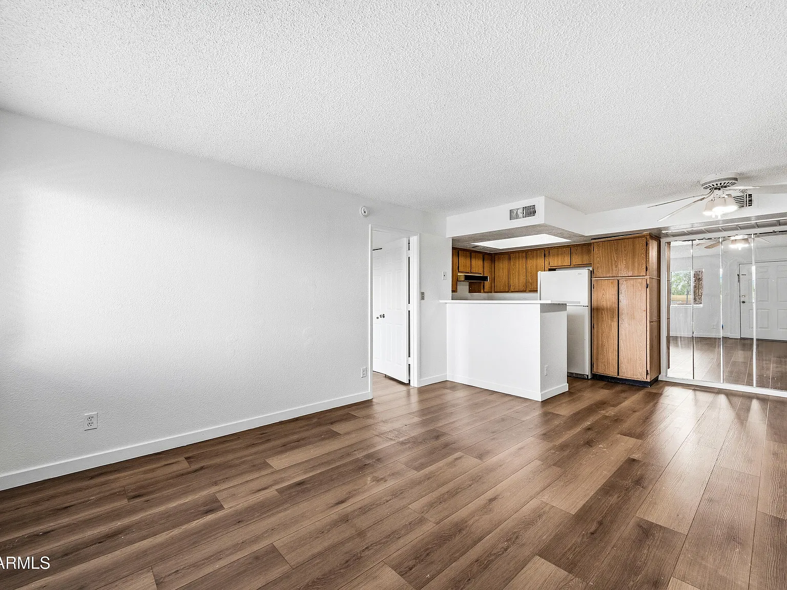 2 bed, 2.0 bath, 802 sqft, $995 — Photo 3
