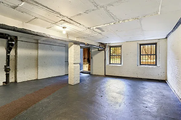 Sold by Corcoran | media 22