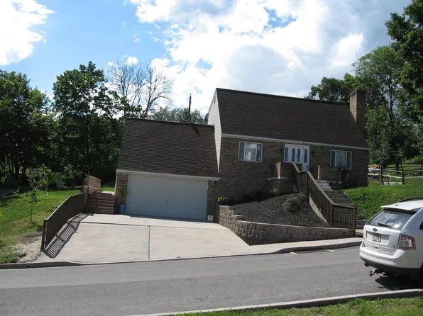1815 N 6th Ave, Altoona, PA 16601
