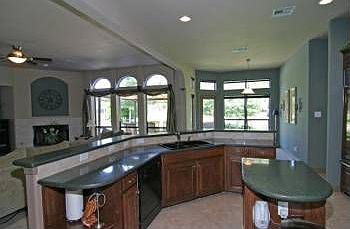 4th image of 10204 Spicewood Pkwy