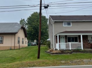 401 Georgetown Rd #401, Lawrence, PA 15055