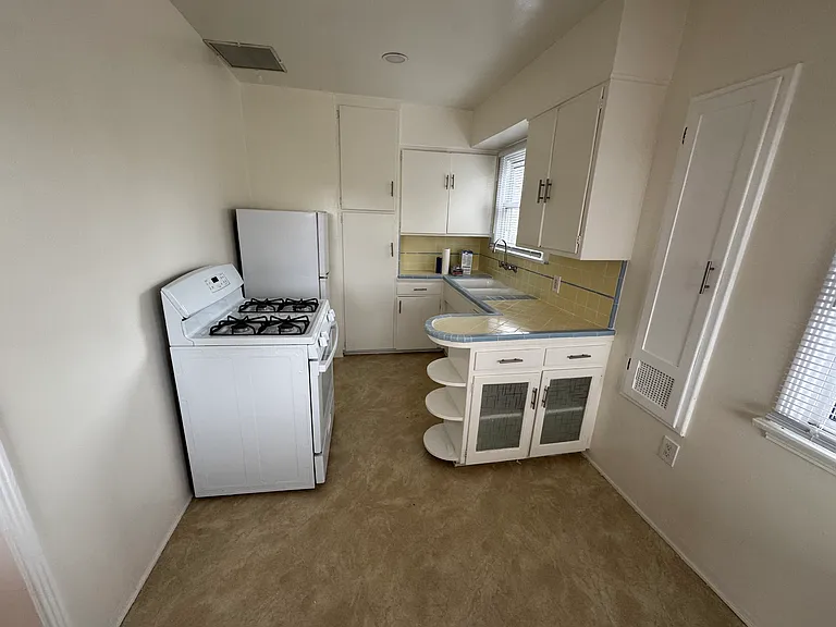 1789 S Marvin Ave — Photo 6