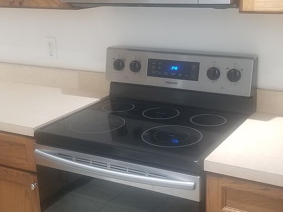 2nd image of 10212 Regent Park Dr