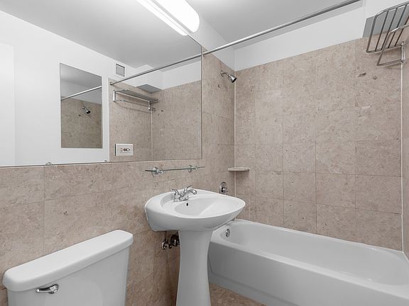 5th image of 360 W 43rd St APT N3b