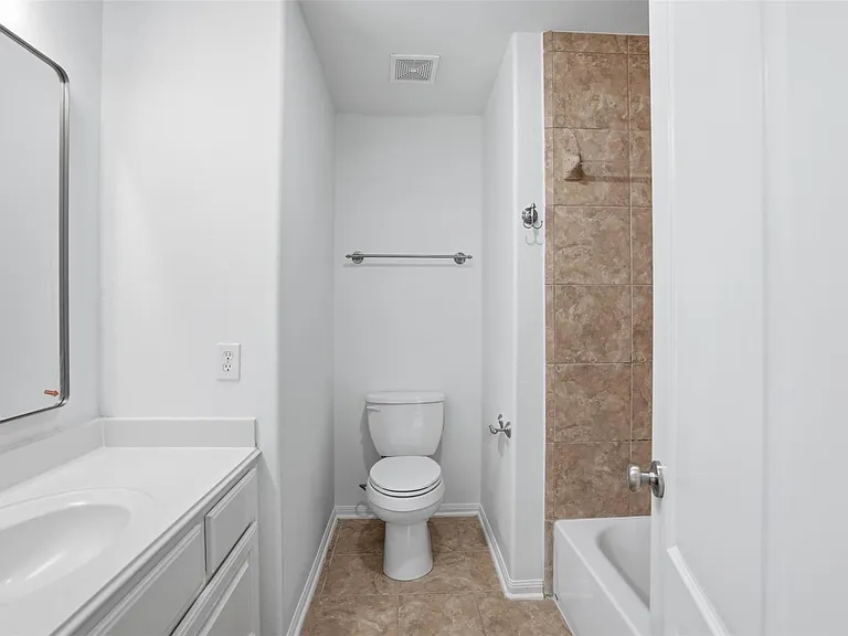 2802 Kestrel Trace Ln — Photo 33