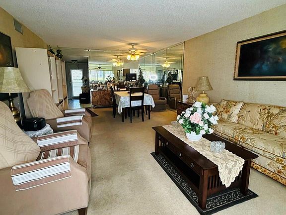 4th image of 9501 Sunrise Lakes Boulevard #103