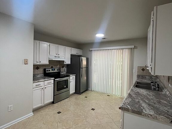 5th image of 1143 Love St SE