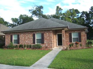 402 T Leigh Dr, Houma, LA 70364
