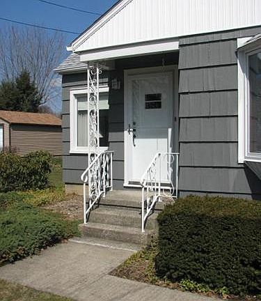 2nd image of 1539 Indianola Ave