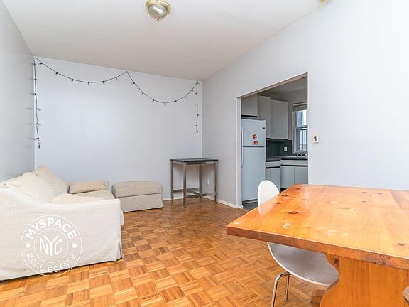 3rd image of 302 Hooper St #1