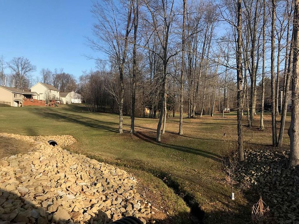 2nd image of Fallen Timber Dr