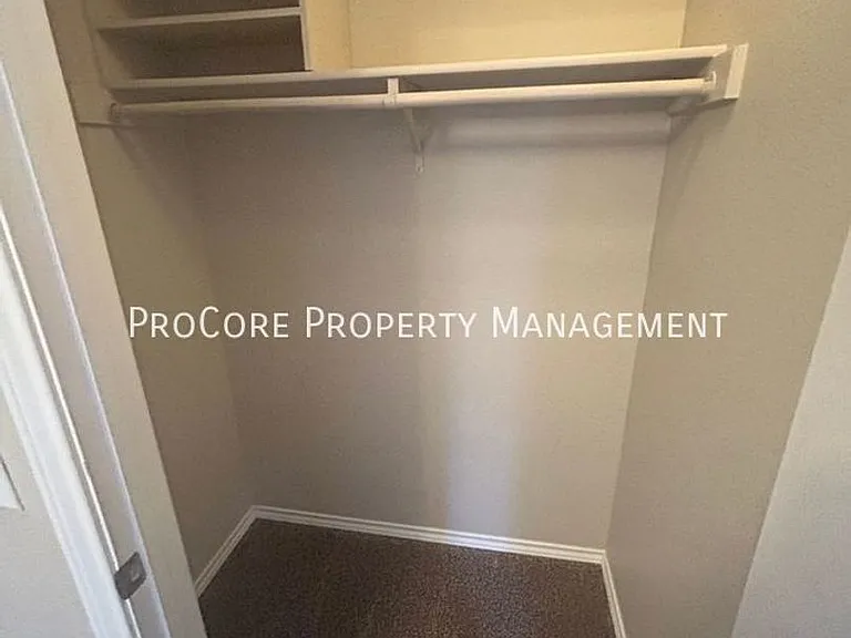 11861 W Cloverbrook Ln — Photo 8