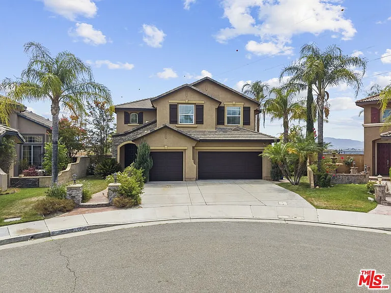 28760 Bridger Ct — Photo 1